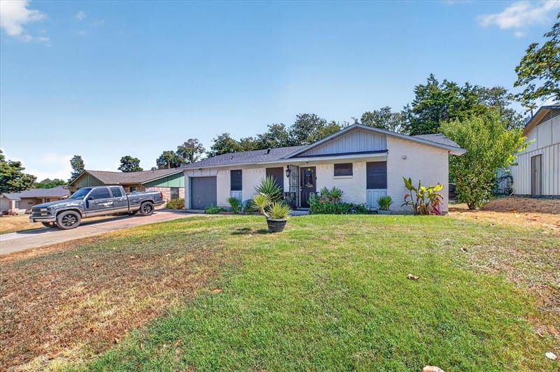 1262 Hidden Valley Drive, Dallas TX 75241 - Photo 2