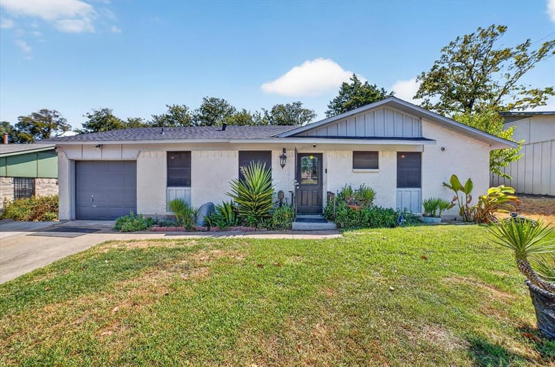 1262 Hidden Valley Drive, Dallas TX 75241