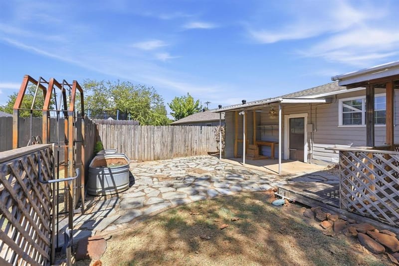 309 Elm Street, Whitesboro TX 76273 - Photo 28