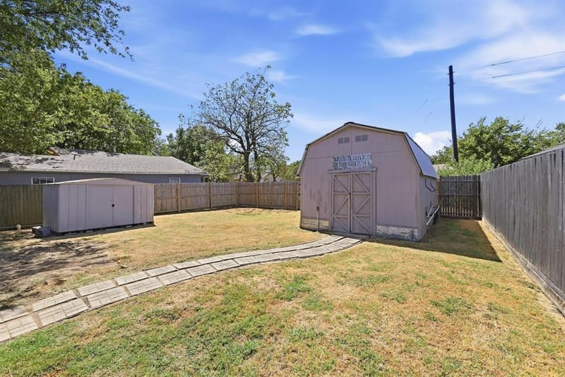 309 Elm Street, Whitesboro TX 76273 - Photo 30