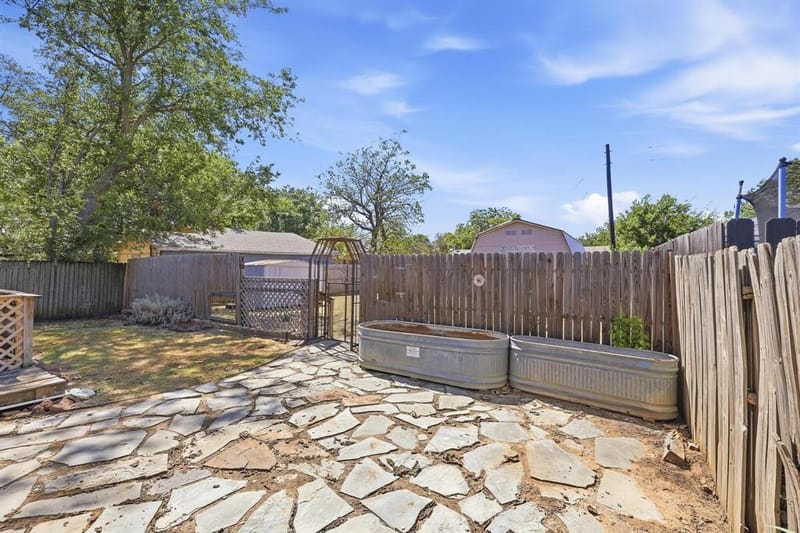 309 Elm Street, Whitesboro TX 76273 - Photo 29