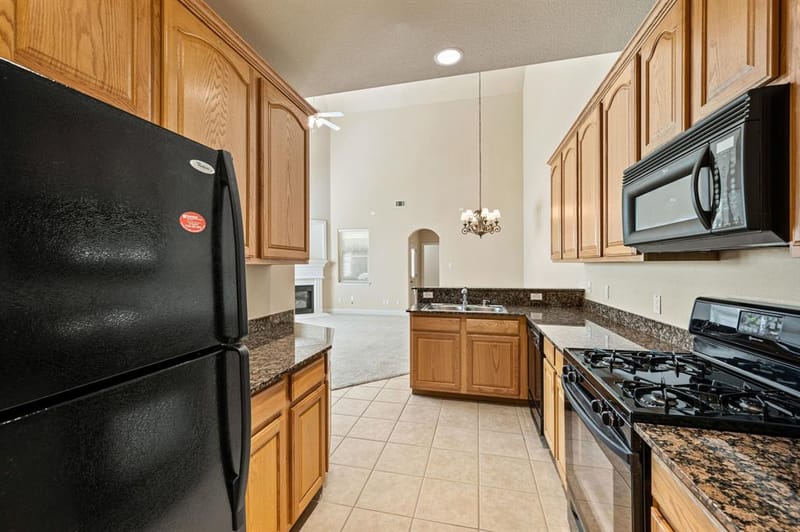 614 Rosemead Drive, Euless TX 76039 - Photo 12