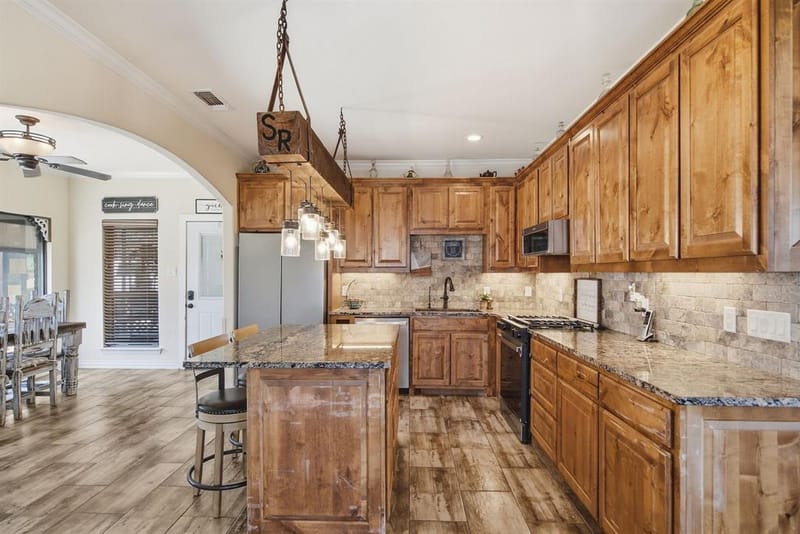 100 Shadle Ridge Court, Poolville TX 76487 - Photo 9