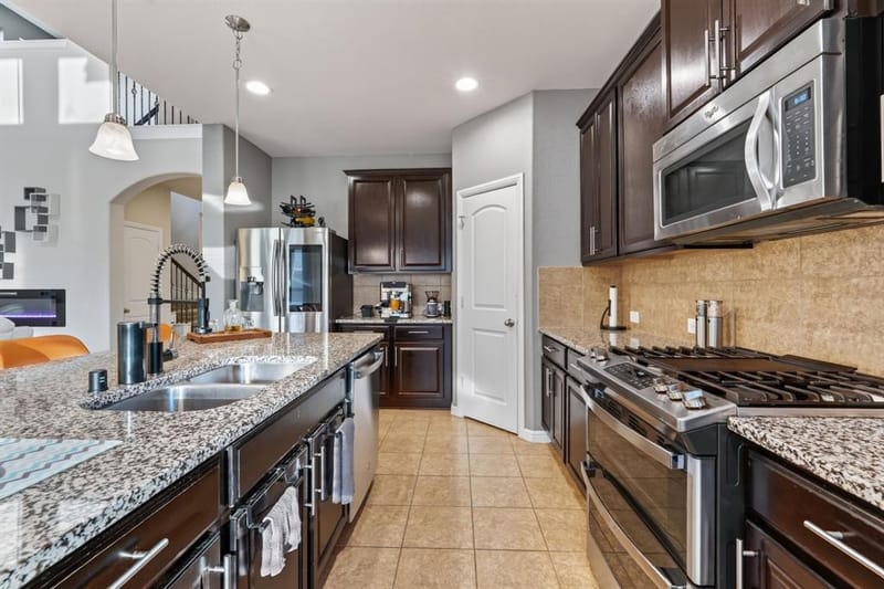 808 Green Coral Drive, Little Elm TX 75068 - Photo 10