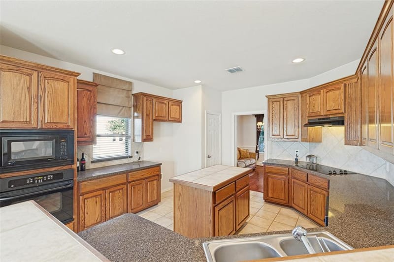 4517 Dartford Court, McKinney TX 75070 - Photo 11