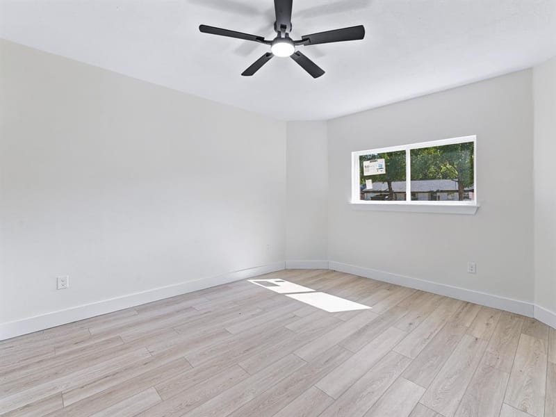 507 Staffordshire Drive, Irving TX 75061 - Photo 14
