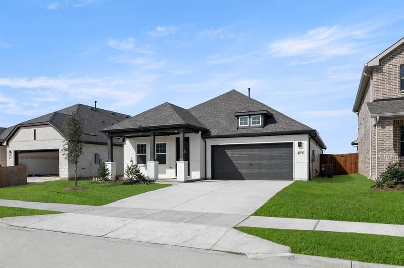 629 Tyronza Drive, Justin TX 76247 - Photo 2