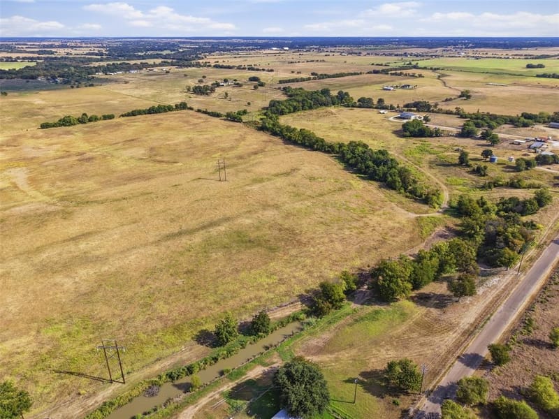 681 County Road 1102, Rio Vista TX 76093 - Photo 12
