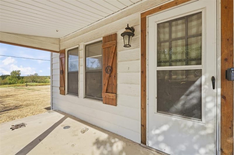 681 County Road 1102, Rio Vista TX 76093 - Photo 5