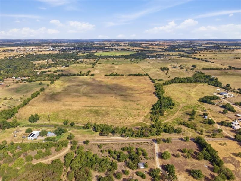681 County Road 1102, Rio Vista TX 76093 - Photo 9