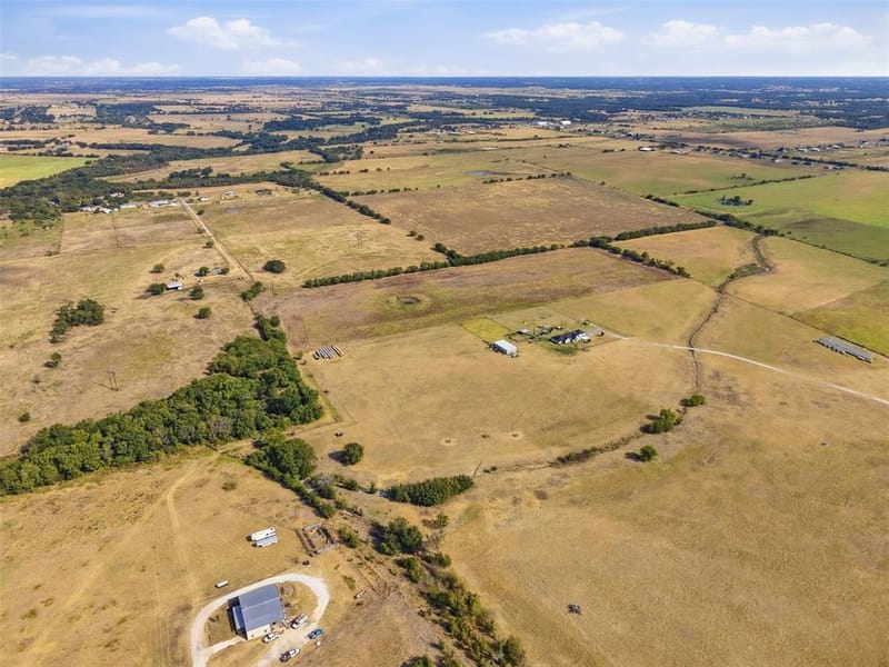 681 County Road 1102, Rio Vista TX 76093 - Photo 11