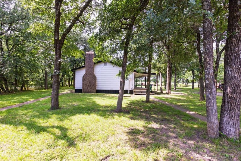 7478 County Road 1020, Wolfe City TX 75496 - Photo 24