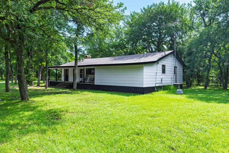 7478 County Road 1020, Wolfe City TX 75496 - Photo 21