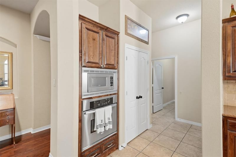 516 Magnolia Parkway, Benbrook TX 76126 - Photo 9