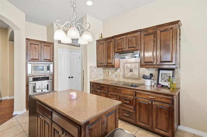 516 Magnolia Parkway, Benbrook TX 76126 - Photo 11