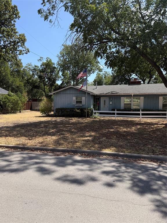 1101 W Chambers Street, Cleburne TX 76033 - Photo 2