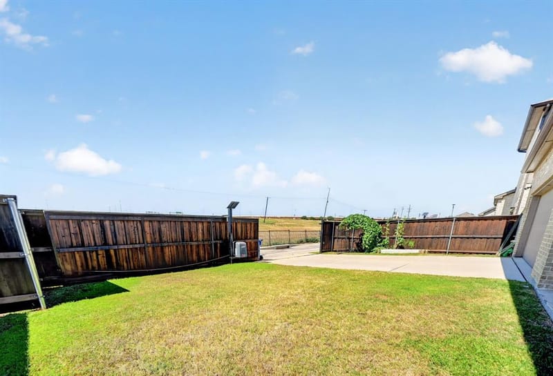 12789 Royal Oaks Lane, Farmers Branch TX 75234 - Photo 38