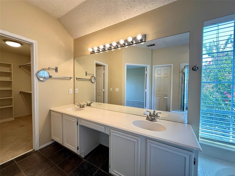 10912 Reisling Drive, Frisco TX 75035 - Photo 17