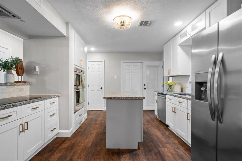 8912 S Hickory Road, Krum TX 76249 - Photo 9
