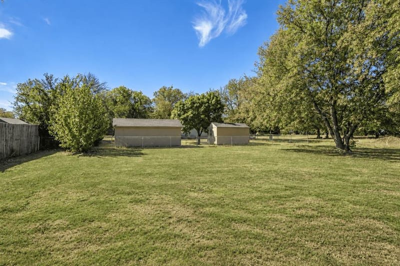 8912 S Hickory Road, Krum TX 76249 - Photo 34