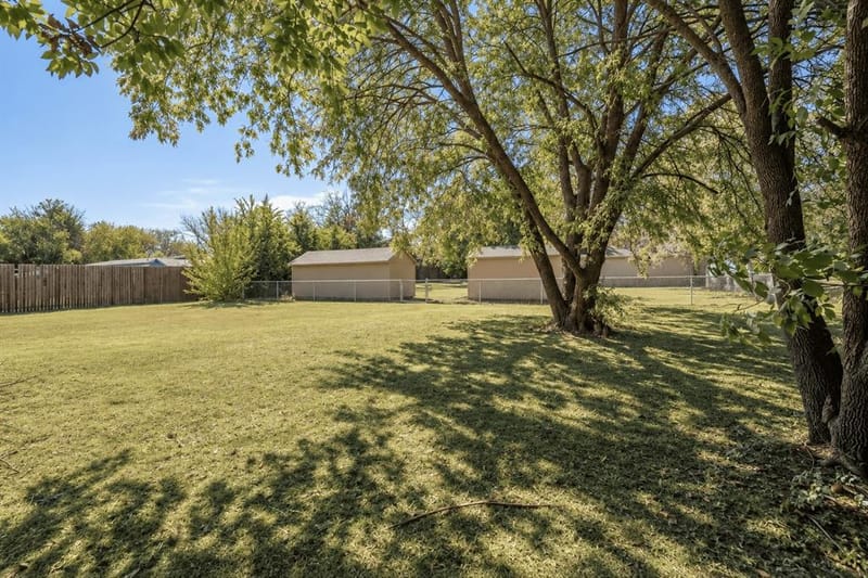 8912 S Hickory Road, Krum TX 76249 - Photo 35