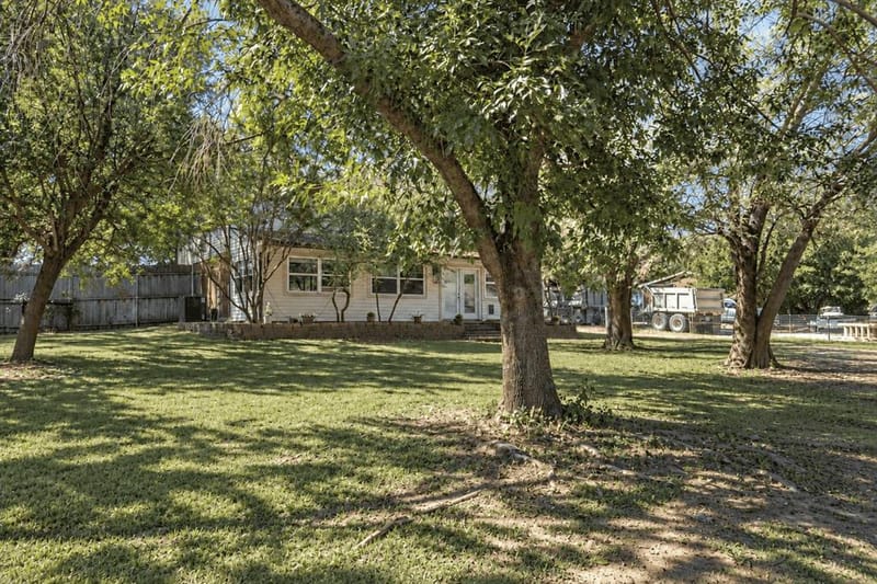 8912 S Hickory Road, Krum TX 76249 - Photo 29
