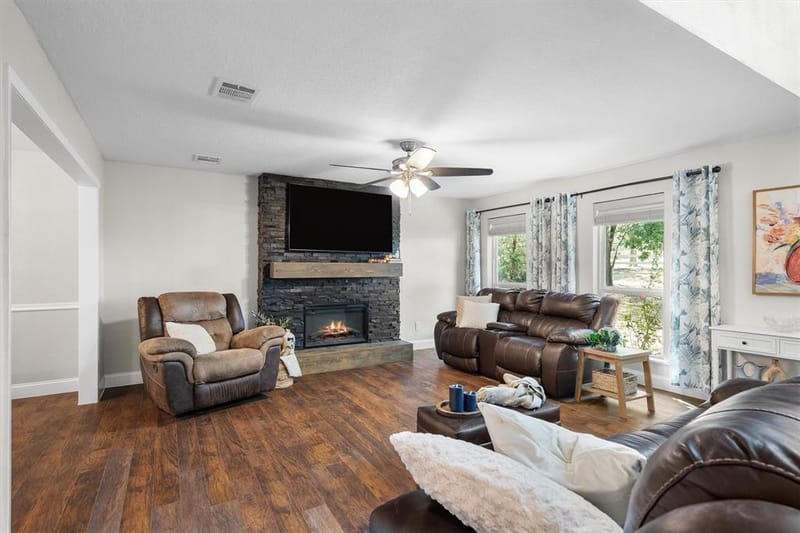 8912 S Hickory Road, Krum TX 76249 - Photo 4