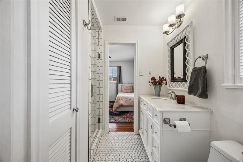 6351 Town Hill Lane, Dallas TX 75214 - Photo 22