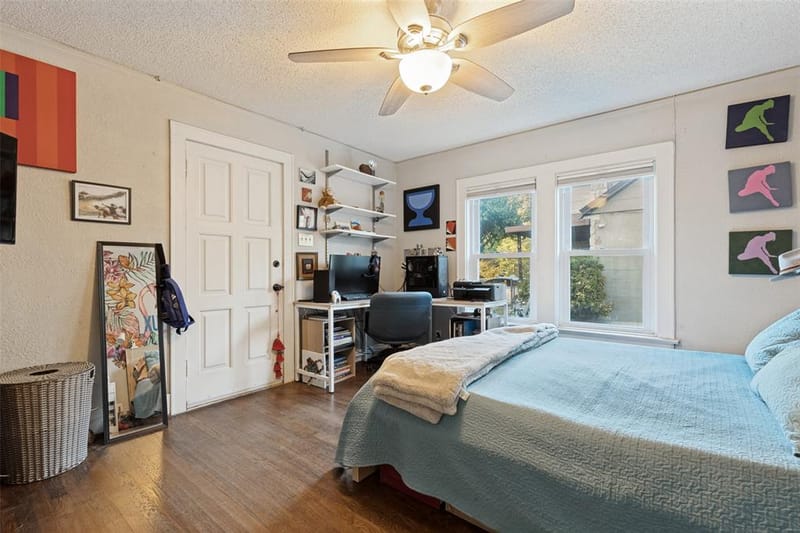 2732 Ivandell Avenue, Dallas TX 75211 - Photo 17