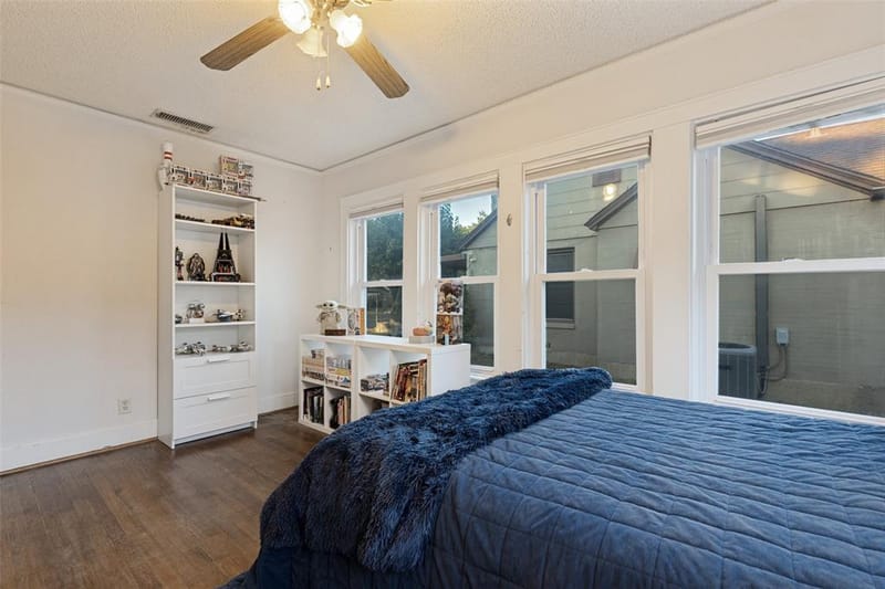 2732 Ivandell Avenue, Dallas TX 75211 - Photo 15