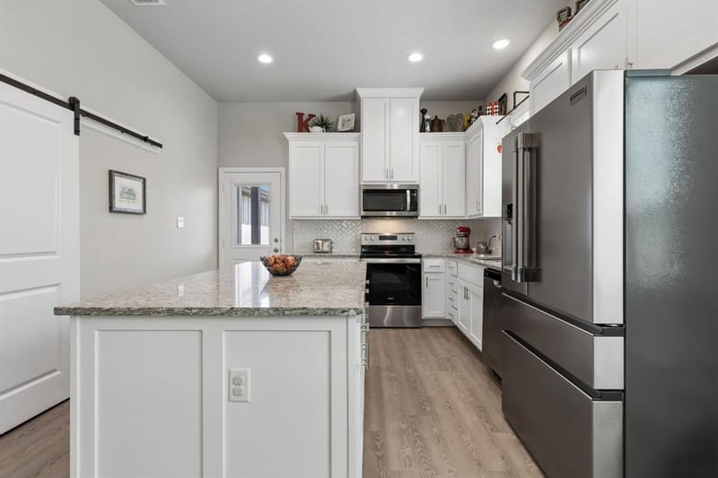 208 W 6th Street, Justin TX 76247 - Photo 12