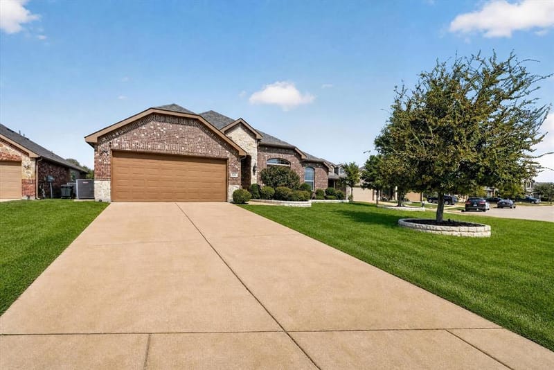 524 Longhorn Lane, Forney TX 75126 - Photo 2