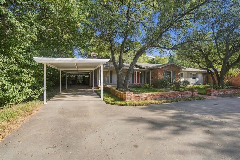 1107 E Walnut Street, Hillsboro TX 76645 - Photo 3