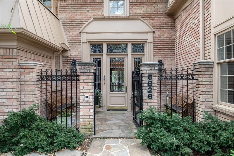 5826 Farquhar Lane, Dallas TX 75209 - Photo 2