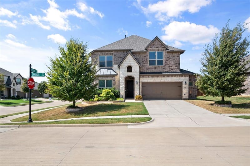 2705 Grainger Drive, Mansfield TX 76063