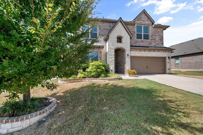2705 Grainger Drive, Mansfield TX 76063 - Photo 4