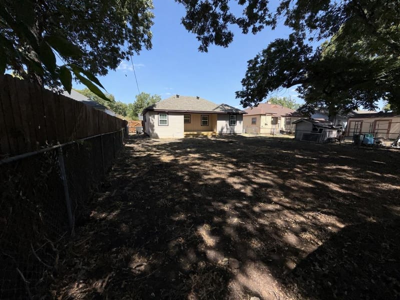 1205 Oak Street, Grand Prairie TX 75050 - Photo 18
