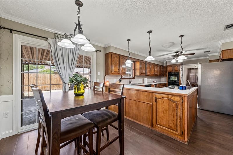 400 Cranbrook Drive, Woodway TX 76712 - Photo 6