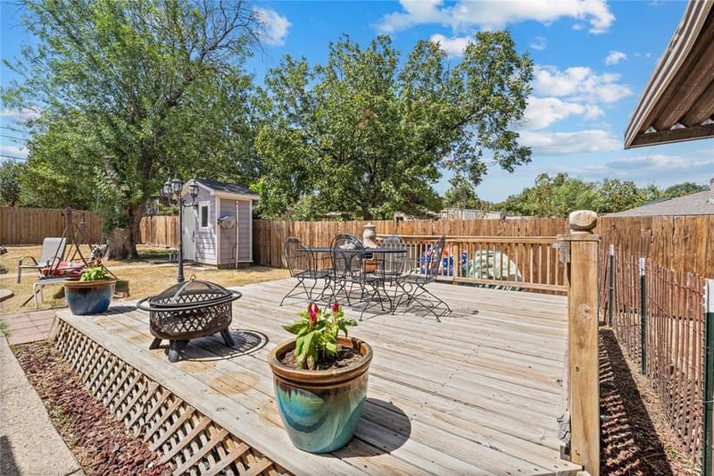 400 Cranbrook Drive, Woodway TX 76712 - Photo 18