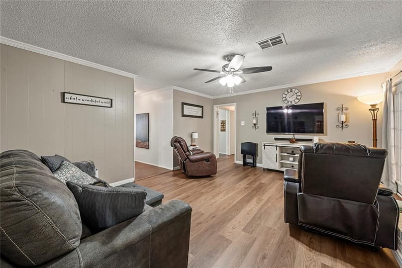 400 Cranbrook Drive, Woodway TX 76712 - Photo 8