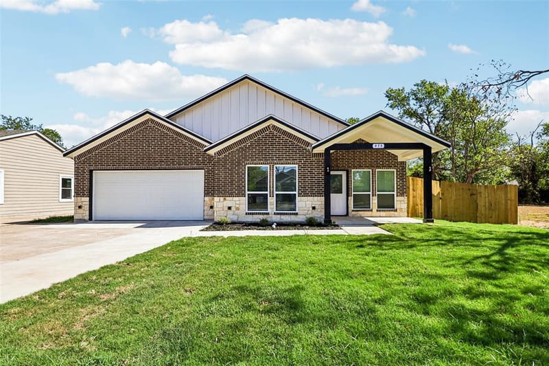 415 Thomas Street, Terrell TX 75160