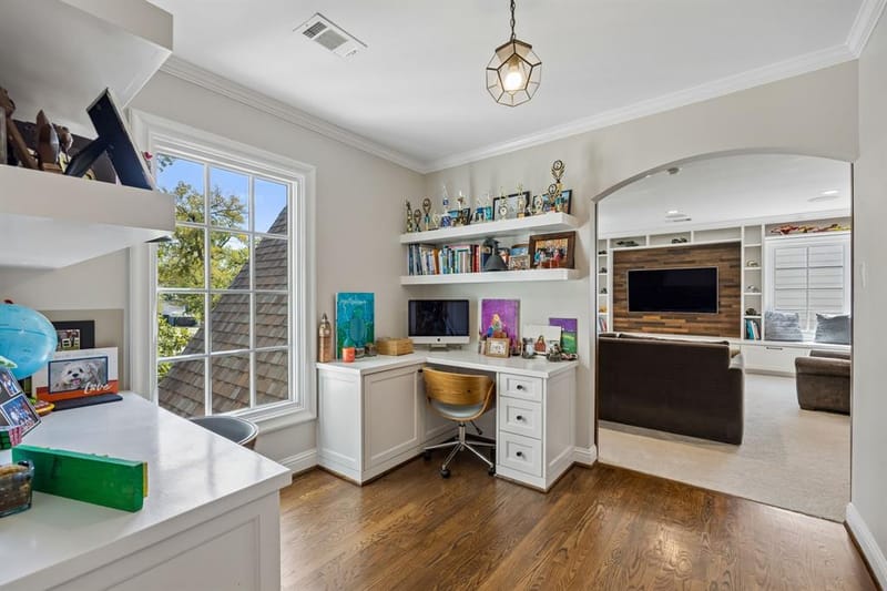 8319 Forest Hills Boulevard, Dallas TX 75218 - Photo 24