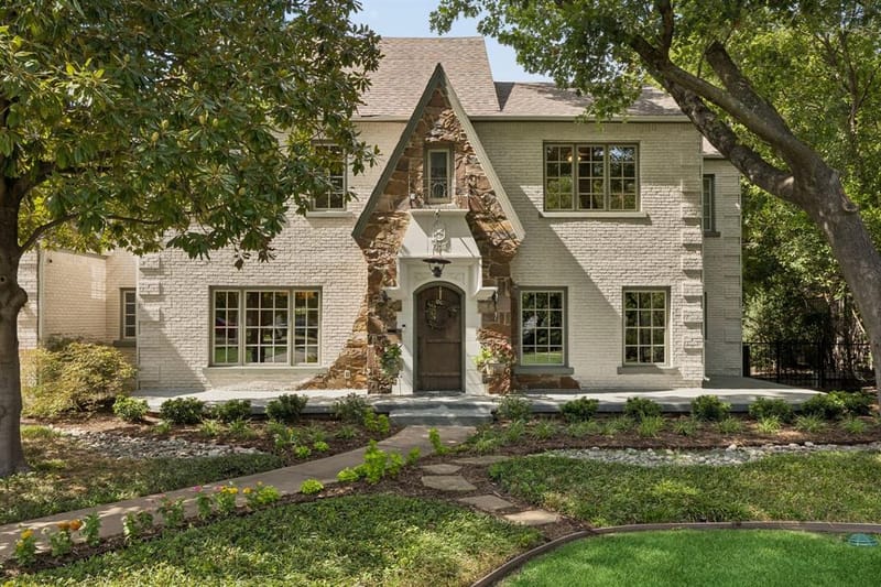 8319 Forest Hills Boulevard, Dallas TX 75218 - Photo 30