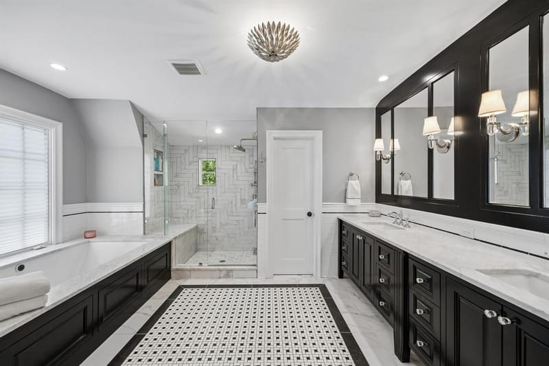 8319 Forest Hills Boulevard, Dallas TX 75218 - Photo 10