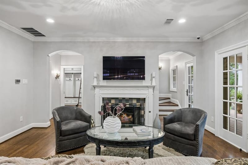 8319 Forest Hills Boulevard, Dallas TX 75218 - Photo 18