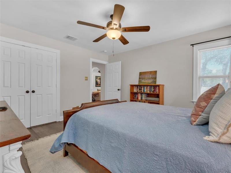 5400 Meadowbrook Drive, Fort Worth TX 76112 - Photo 22