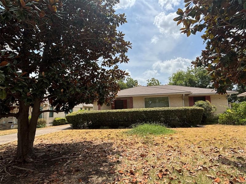 1520 Sutter Street, Dallas TX 75216 - Photo 2