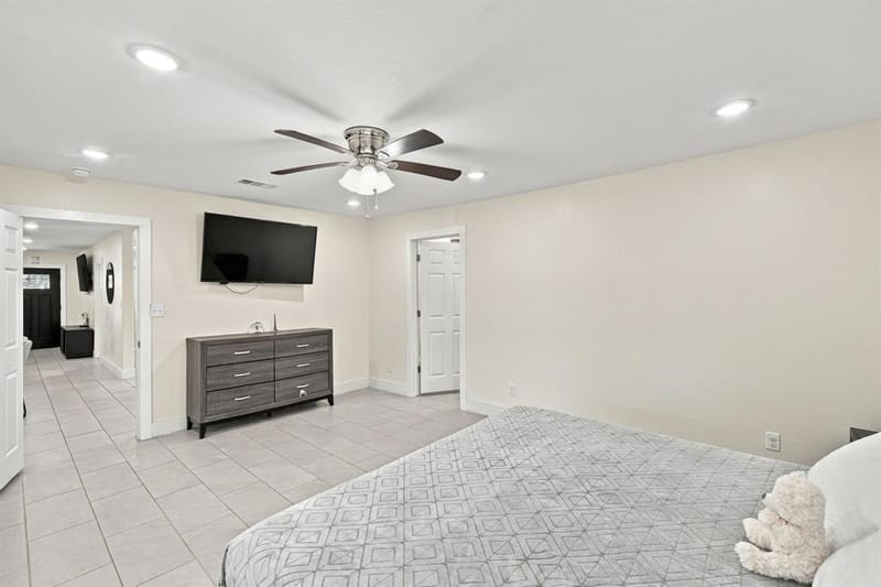 703 W Milam Street, Ennis TX 75119 - Photo 17