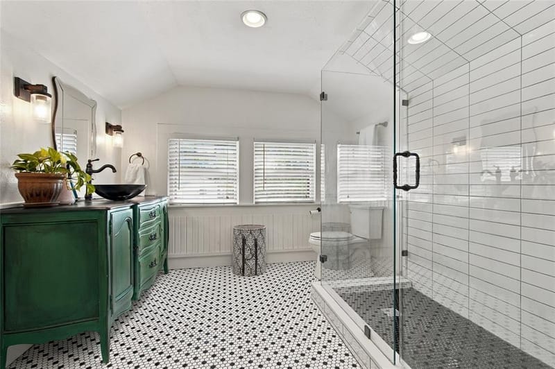 300 W College Street, Grapevine TX 76051 - Photo 30