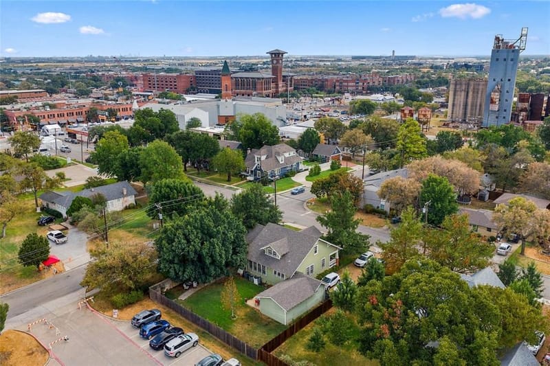 300 W College Street, Grapevine TX 76051 - Photo 38